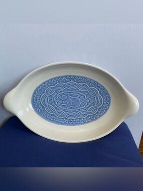 Longaberger Cornflower Blue Oval Baker Dish Rabbit Motif Discontinued Farmhouse